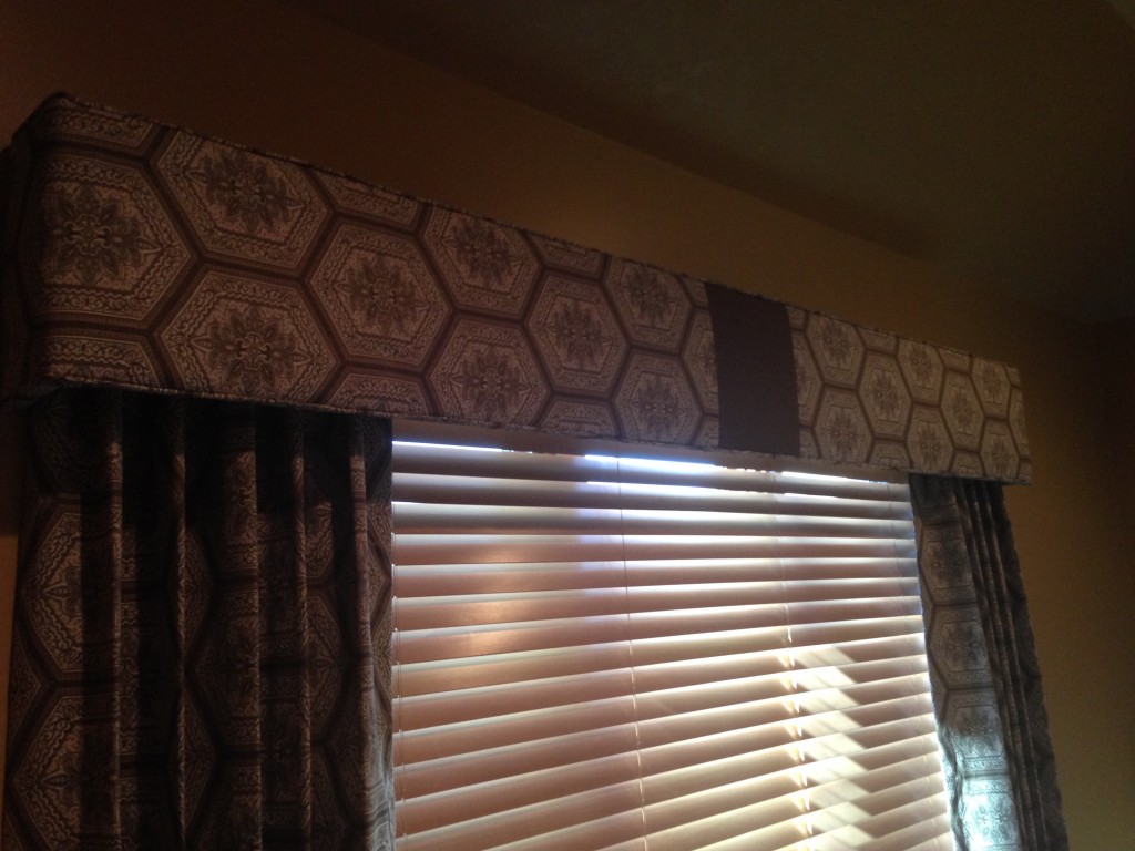 Keystone Master Bedroom Ideas_Cornice with side non-functioning panels_ wood blinds Abda